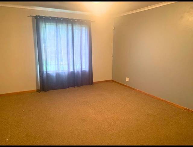 3 BEDROOM PROPERTY TO RENT IN BIRCHLEIGH NORTH